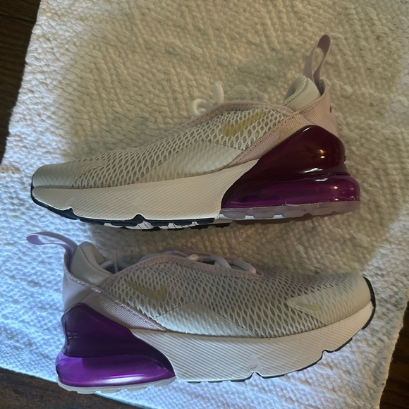 Girls Nike Air Max 270 size 12C - Picture 2 of 5
